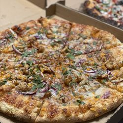 Vegan Korner - BBQ Chicken Pizza