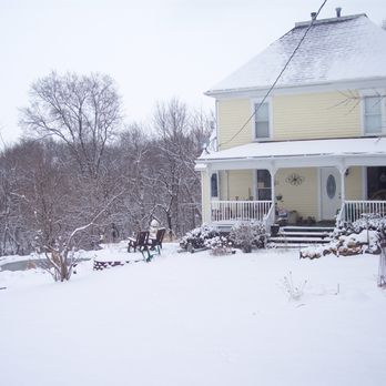 Green Belt Bed & Breakfast - Bed & Breakfast Near Me - Ames, Iowa Green Belt Bed & Breakfast - Bed & Breakfast Near Me - Ames, Iowa