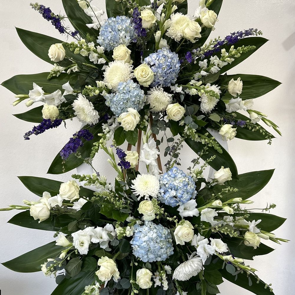 Flower arrangements Flower arrangements
