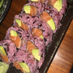Salmon avocado roll Salmon avocado roll