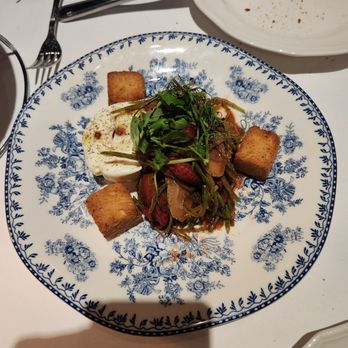 River Pointe Inn - Burrata and strawberry salad - American Near Me - Rumson, New Jersey