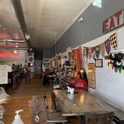 Windsor Lake Coffee - Nice space