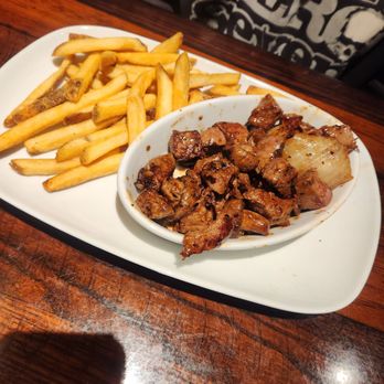 LongHorn Steakhouse - Steak Tips with fries - Steakhouses Near Me - Marlborough, Massachusetts