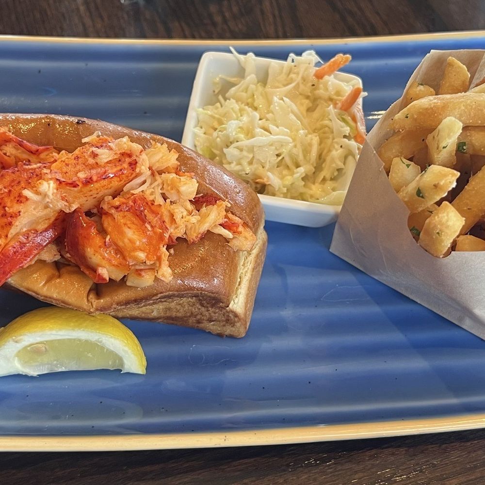 Fresh Salt - Connecticut or Maine Lobster Roll - Seafood Near Me - Old Saybrook, Connecticut Fresh Salt - Connecticut or Maine Lobster Roll - Seafood Near Me - Old Saybrook, Connecticut