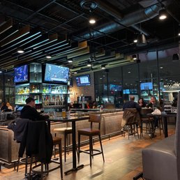 TWENTY/20 TAPHOUSE - Updated January 2025 - 352 Photos & 308 Reviews