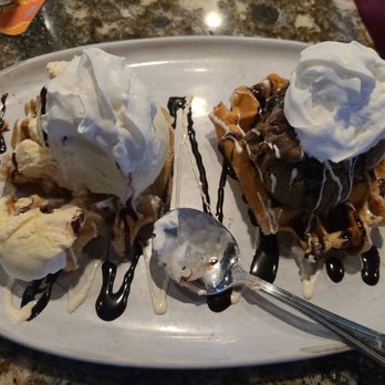 Twenty/20 Taphouse - Waffle sundaes - Burgers Near Me - Somerset, New Jersey Twenty/20 Taphouse - Waffle sundaes - Burgers Near Me - Somerset, New Jersey