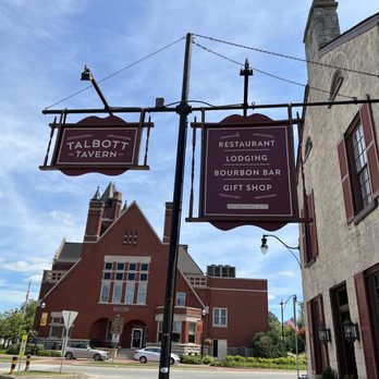The Old Talbott Tavern - Bars Near Me - Bardstown, Kentucky