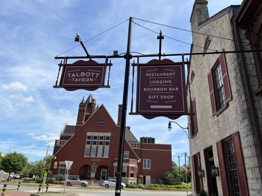 The Old Talbott Tavern by null