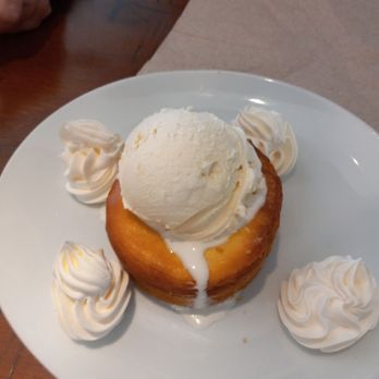 California Pizza Kitchen - Butter cake - Pizza Near Me - Riverside, California
