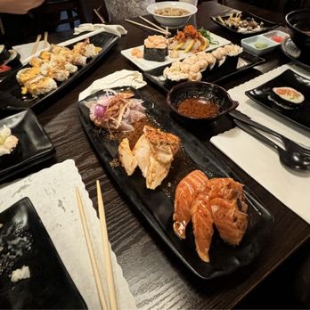 yoshiあきんど YOSHI SUSHI - Updated August 2025 - 49 Photos & 36 Reviews