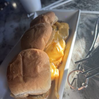 Milestone Grill - Sliders - Gastropubs Near Me - Eastpointe, Michigan