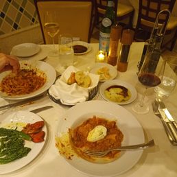 Tore it up....rigatoni ragu w burrata...linguine lobster fra diavalo...wow