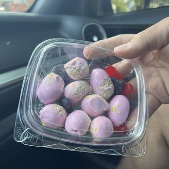 Sweet Cheeks Cake Bar - These are the candied grapes, flavor is fruit punch. - Cupcakes Near Me - Buffalo, New York