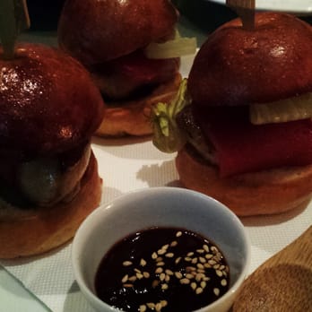 Upper Modern Bistro - Foie gras mini burgers. - French Near Me - Hong Kong, HK