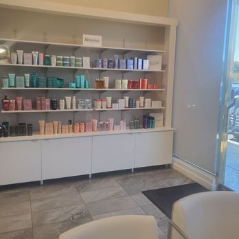 Hue Salon & Spa - Hair Salons Near Me - Las Vegas, Nevada Hue Salon & Spa - Hair Salons Near Me - Las Vegas, Nevada