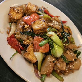 Siam Square - Drunken noodles + tofu - Thai Near Me - Indianapolis, Indiana Siam Square - Drunken noodles + tofu - Thai Near Me - Indianapolis, Indiana