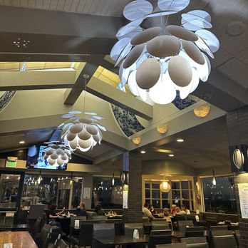Sushi House - Interior - Sushi Bars Near Me - Alameda, California Sushi House - Interior - Sushi Bars Near Me - Alameda, California