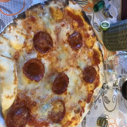 Ristorante La Tavola Rotonda - Pizza peppe et pizza vulcano