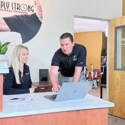 Eagle Eye Media - Eagle Eye Media's owner Nick Wiley with client Katie DeRego at SIMPLY STRONG Personal Training in Eugene, OR