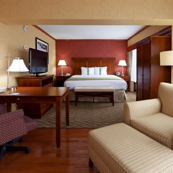 Holiday Inn Clark - Newark Area - Unwind in our Junior Suite - Hotels Near Me - Clark, New Jersey Holiday Inn Clark - Newark Area - Unwind in our Junior Suite - Hotels Near Me - Clark, New Jersey