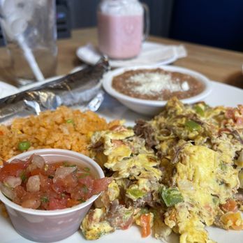 Broken Yolk Cafe - Breakfast & Brunch Near Me - Santee, California