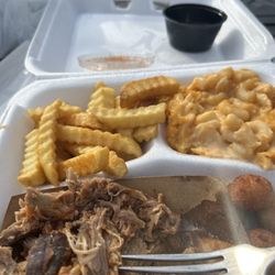 Royalls BBQ & Grill - Pulled pork special