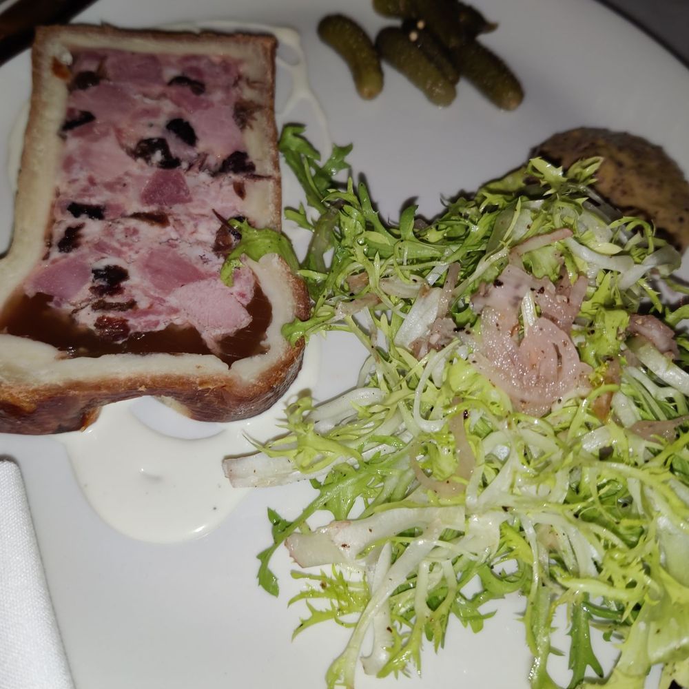 Justine's Brasserie - Pate en Croute - French Near Me - Austin, Texas Justine's Brasserie - Pate en Croute - French Near Me - Austin, Texas