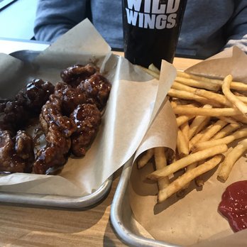 Buffalo Wild Wings - $18 dollar meal. Not worth it. - American Near Me - Ashwaubenon, Wisconsin