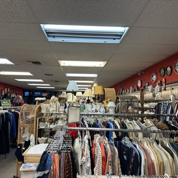 Bucky's The Closet - Store - Used, Vintage & Consignment Near Me - Manville, New Jersey