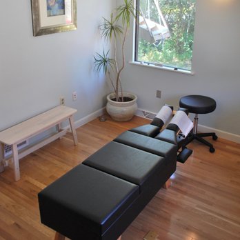 Align Maine - Chiropractic treatment room - Yoga Near Me - South Portland, Maine Align Maine - Chiropractic treatment room - Yoga Near Me - South Portland, Maine