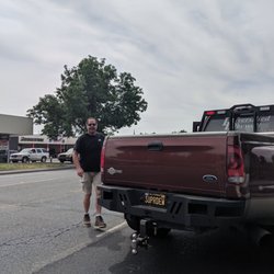 Diversified Drywall - The owner providing some terrible customer service in the middle of the road