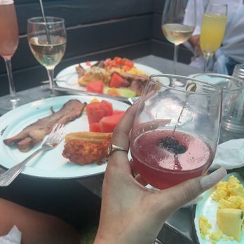 Boheme - European sunset, mimosas - Bars Near Me - Houston, Texas Boheme - European sunset, mimosas - Bars Near Me - Houston, Texas