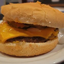 The 5 Point Café - Burger