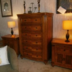 Paradise Living Furniture & Upholstery - Gorgeous refinished bedroom sets and accent lighting