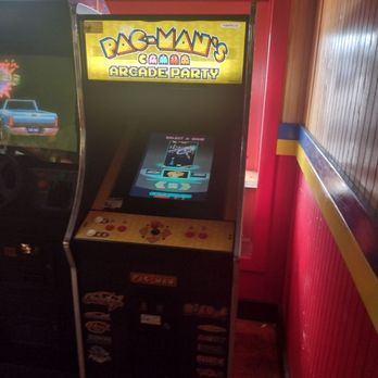 Fricker's - a video game machine in a room - Chicken Wings Near Me - DAYTON, Ohio Fricker's - a video game machine in a room - Chicken Wings Near Me - DAYTON, Ohio