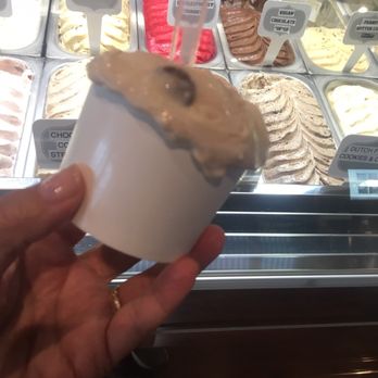 SPIN! Pizza - Peanut butter cup gelato - Pizza Near Me - Topeka, Kansas