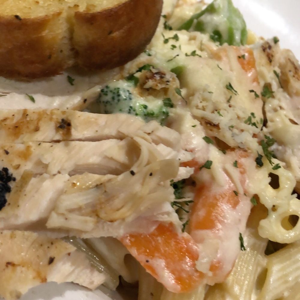 Cheddar's Scratch Kitchen - Grilled Chicken Alfredo - American Near Me - Smyrna, Tennessee Cheddar's Scratch Kitchen - Grilled Chicken Alfredo - American Near Me - Smyrna, Tennessee