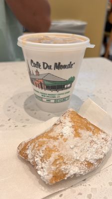 Cafe Du Monde by null