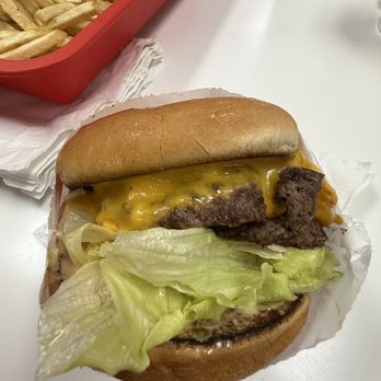 In-N-Out Burger - Double double with extra cheese - Burgers Near Me - Burbank, California In-N-Out Burger - Double double with extra cheese - Burgers Near Me - Burbank, California