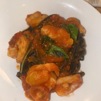 Luna Pasta e Dolci Take-Away - Black Linguini Shrimp Fra Diavolo - Pasta Shops Near Me - Miami, Florida