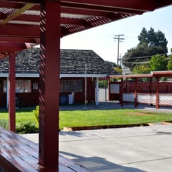 Athena Academy - Outdoor spaces.