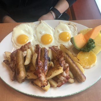 Cora - Breakfast & Brunch Near Me - Markham, Ontario