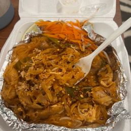 34. Pad Thai a la Carte 34. Pad Thai a la Carte
