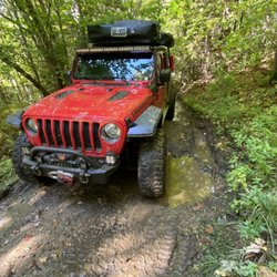 F & F Specialty Vehicles - Jeep JL Wrangler