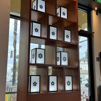 Tsujita Artisan Noodle - Decor inside - Ramen Near Me - San Gabriel, California