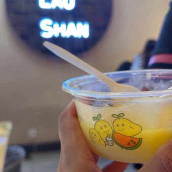 Hui Lau Shan - Mango Sago - Desserts Near Me - Berkeley, California Hui Lau Shan - Mango Sago - Desserts Near Me - Berkeley, California