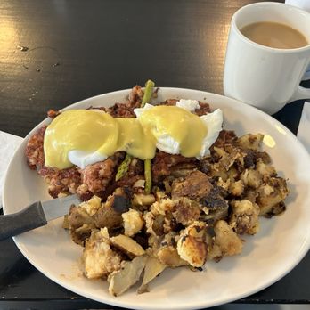 Ken's Corner - Irish Benedict - Breakfast & Brunch Near Me - Glastonbury, Connecticut