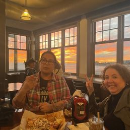 Beautiful views (she's eating the white fish ceviche-delish) Beautiful views (she's eating the white fish ceviche-delish)