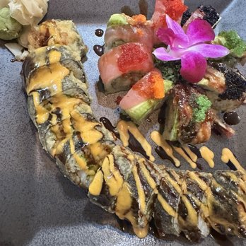 Sake Sushi & Grill - Volcano Roll - Sushi Bars Near Me - Schaumburg, Illinois