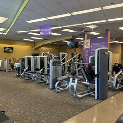 Anytime Fitness - Really clean